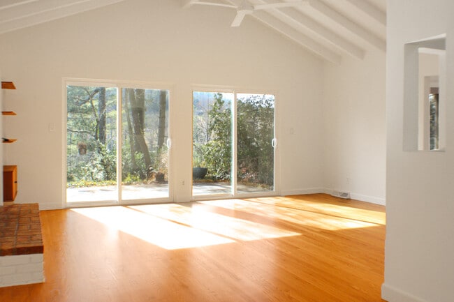 Photo - 21 Woodbury Rd