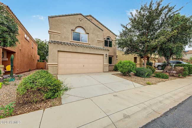 6135 E Paradise Ln