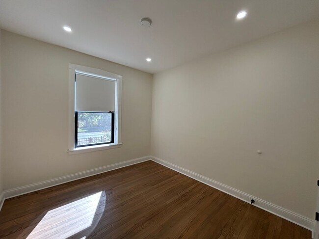 Photo - 4636 N Hamilton Ave