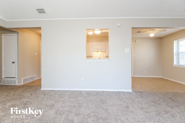 Photo - 502 Oak Ridge Pl