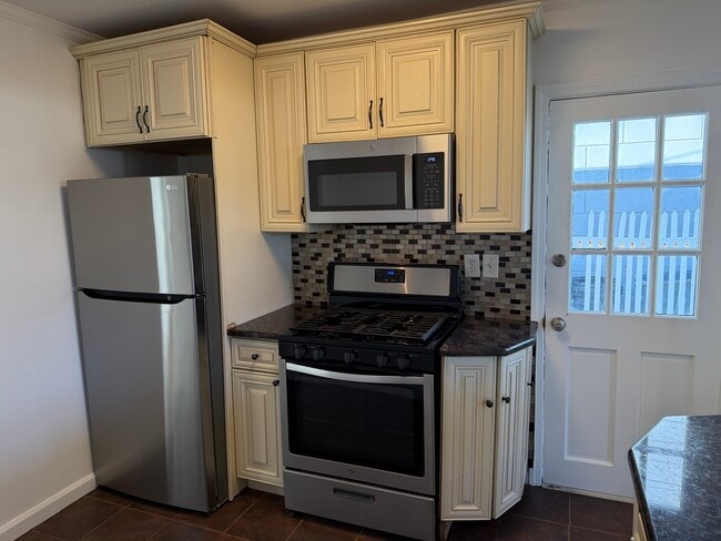 Photo - 65 Bay Ave Unit 65