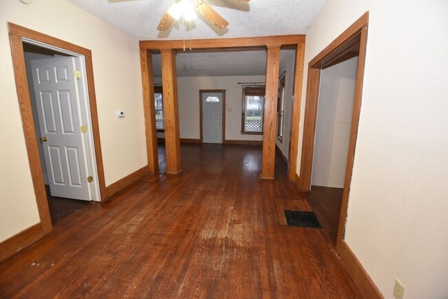 Photo - 4 Bedroom home Near Notre Dame!