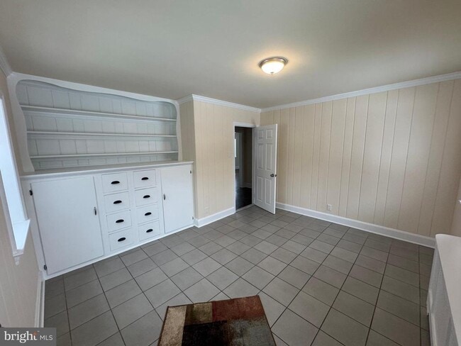 Photo - 345 Layfield Rd