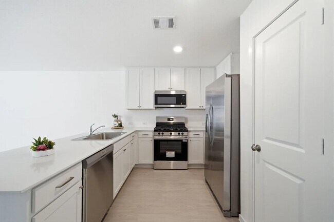 Photo - 5643 Shelford Birch Dr