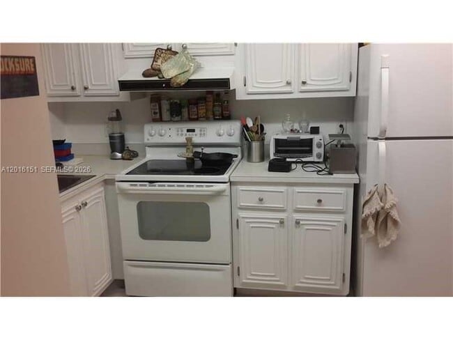 Photo - 119 Royal Pk Dr Unit 1E
