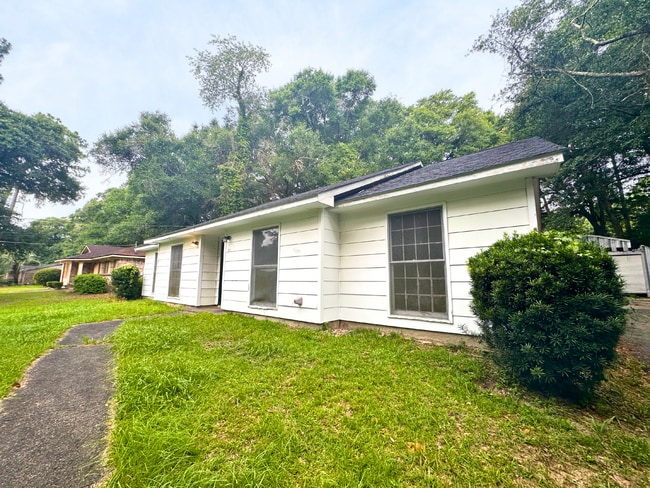 Photo - 313 Vanderbilt Dr