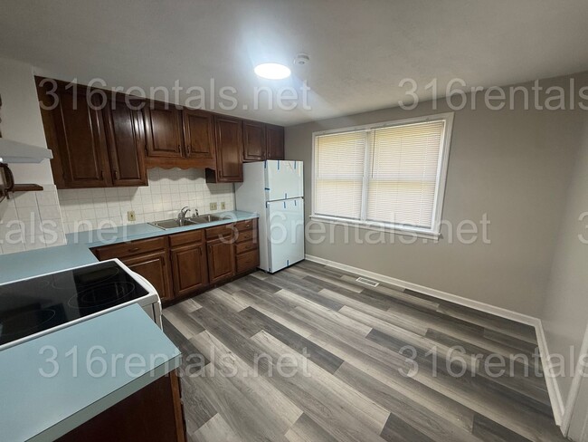 Photo - $995 - 2 bedroom / 1 bathroom - Single Family Home