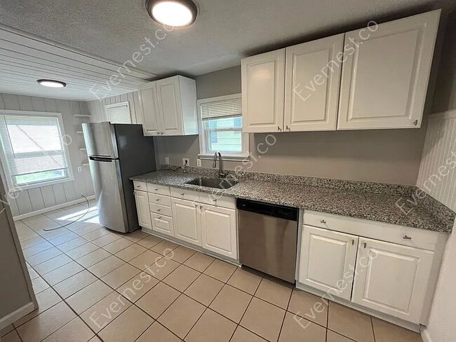 Photo - 23115 Powell Ave