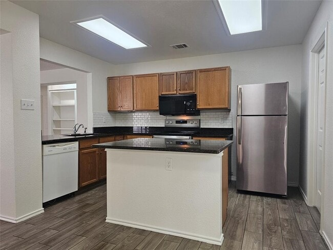 Photo - 2810 Adelen Ln