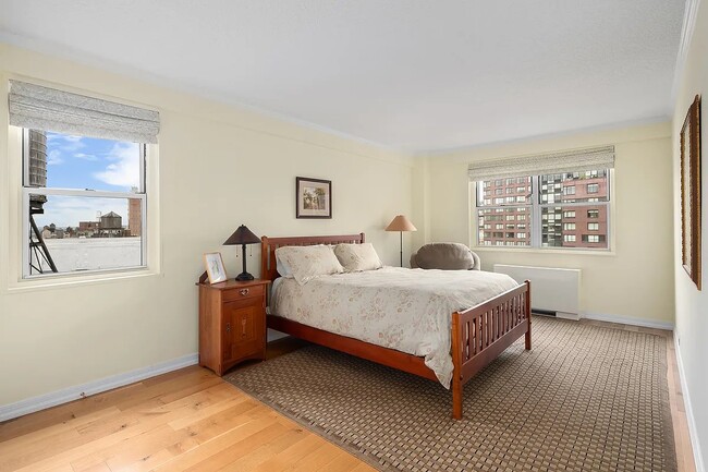 77 E 12th St Unit 4K
