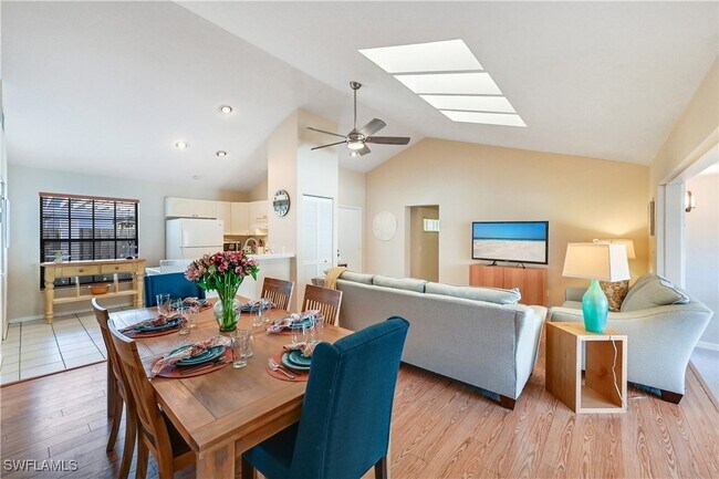 Photo - 878 Meadowland Dr Casa