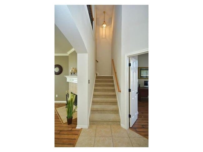 Building Photo - 1819 Rosenborough Ln N