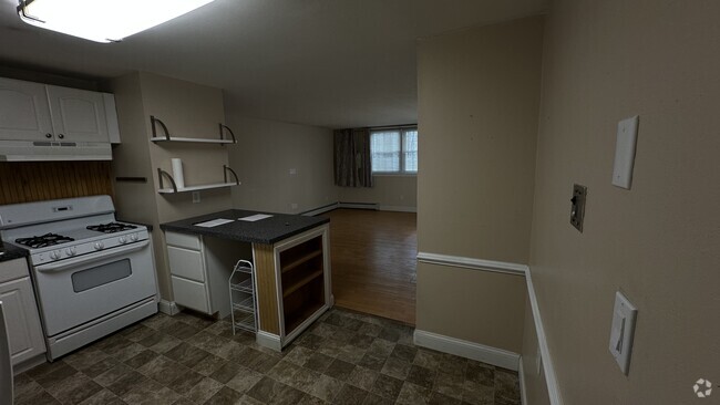 Building Photo - 82 Boylston Ln Unit Canterbury Village #82-17 Rental