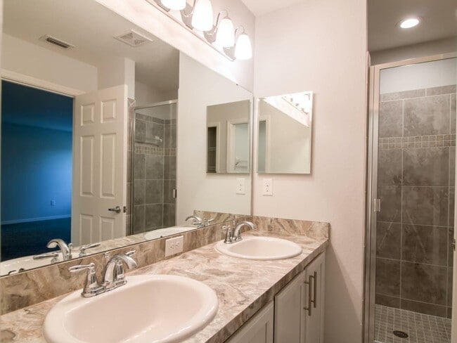 Photo - 1097 Grantham Dr