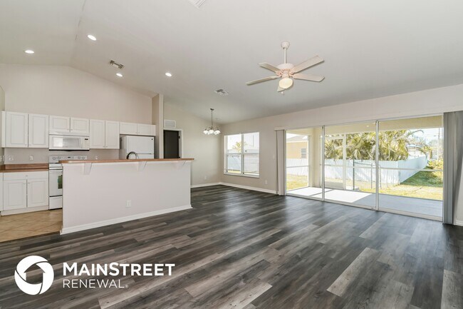 Photo - 2428 NE 1st Ave