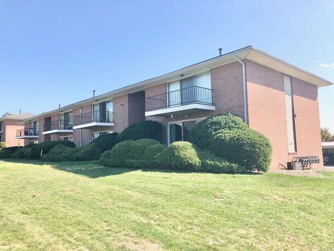 Photo - SUNSET BLVD APARTMENTS