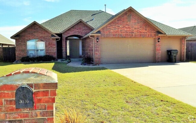 Building Photo - Available for move in on July 10th. Rental