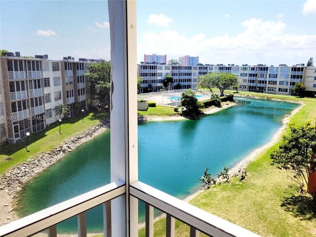 Photo - 1700 NE 191st St Unit 402