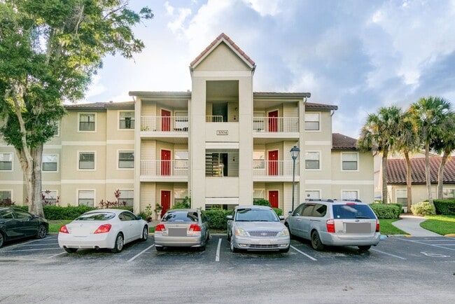 Building Photo - Charming 2bed / 2bath Condo for Rent at Bl...