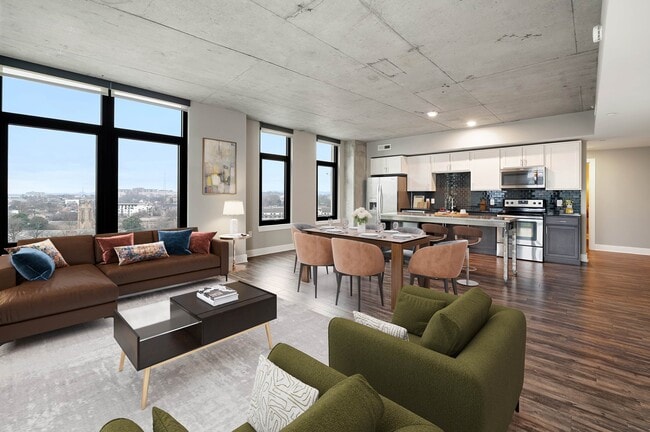 Photo - Aertson Midtown