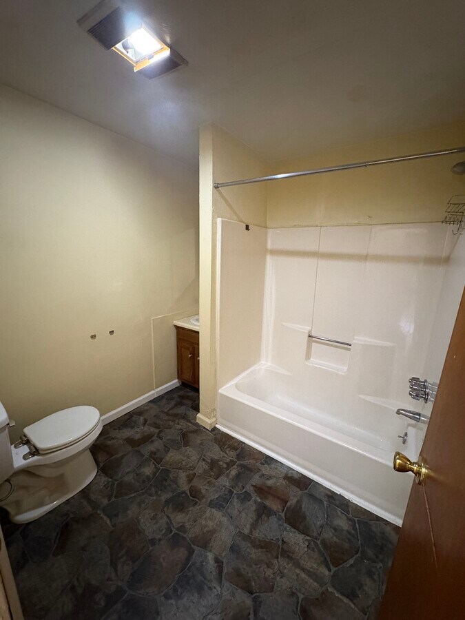 Photo - 166 E Main St Unit B