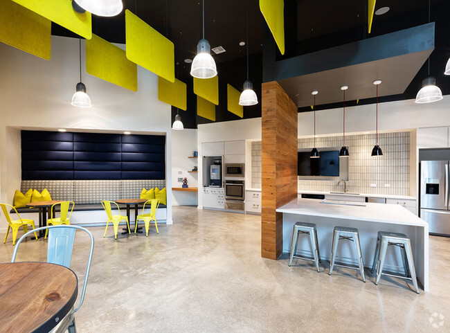 Maker/Co-working Space - AMLI Frisco Crossing Rental