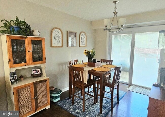 Photo - 314 Roanoke Dr SE