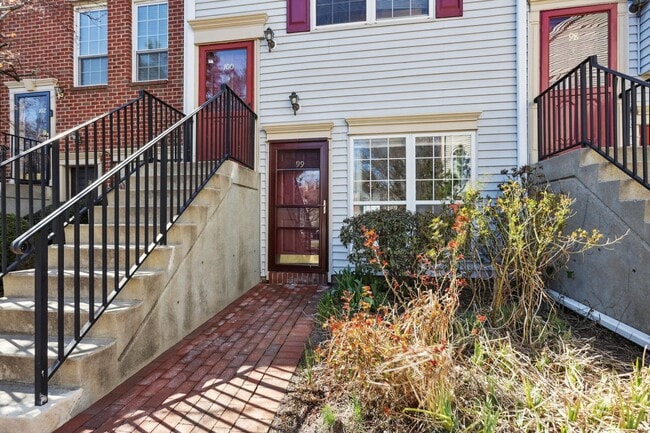 Photo - 99 Cottonwood St