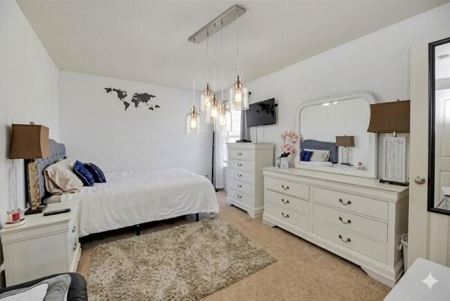 Photo - 1728 Tornado