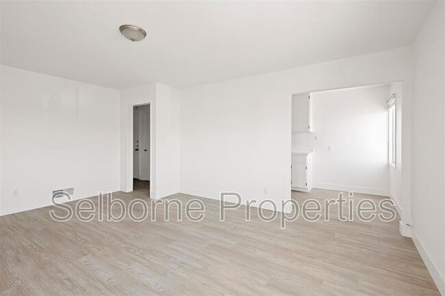 Photo - 369 Colusa Ave