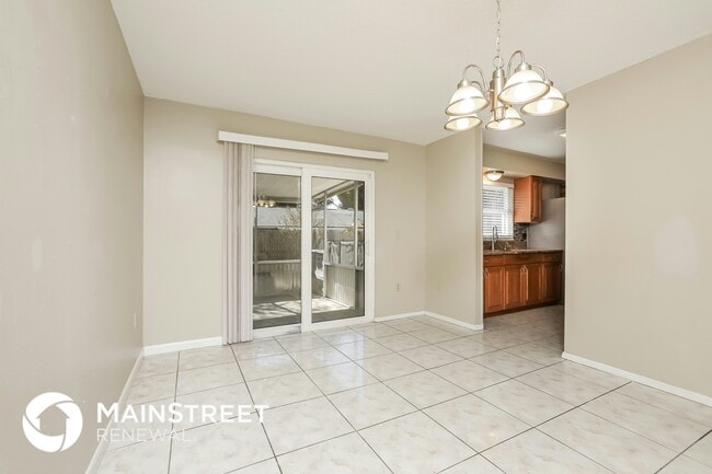 Photo - 707 Laurel Way