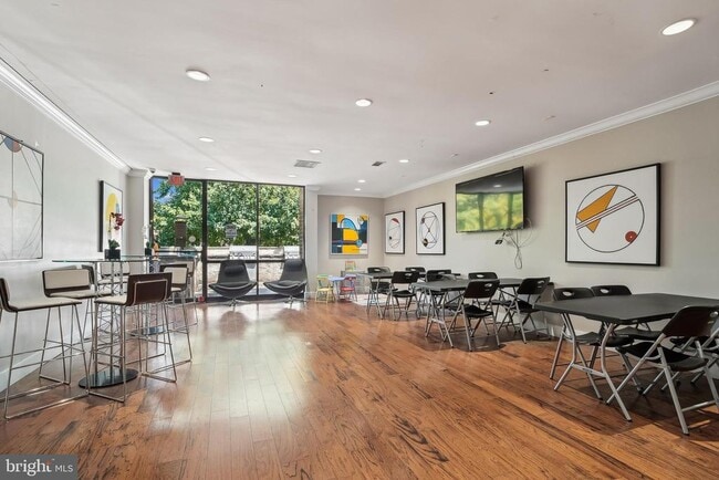 Photo - 60 S Van Dorn St Unidad 511