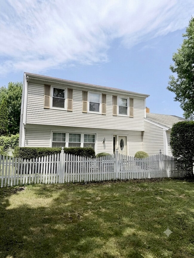 Photo - 10 Mayflower Rd