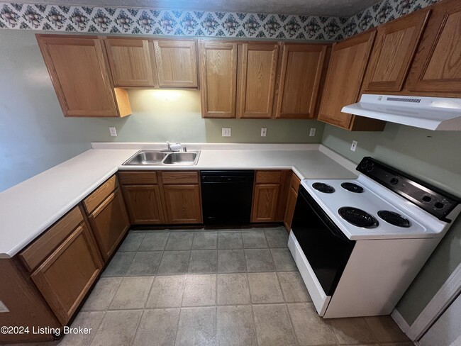 Photo - 10414 Pinoak View Dr House