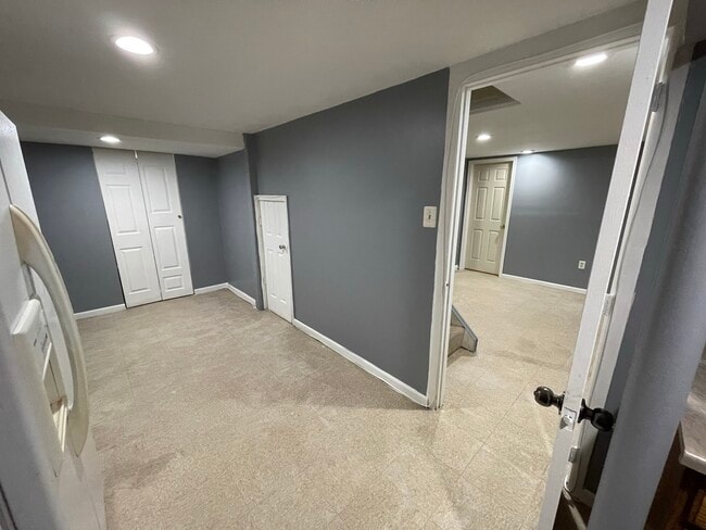 Photo - 216 Carnation Ct