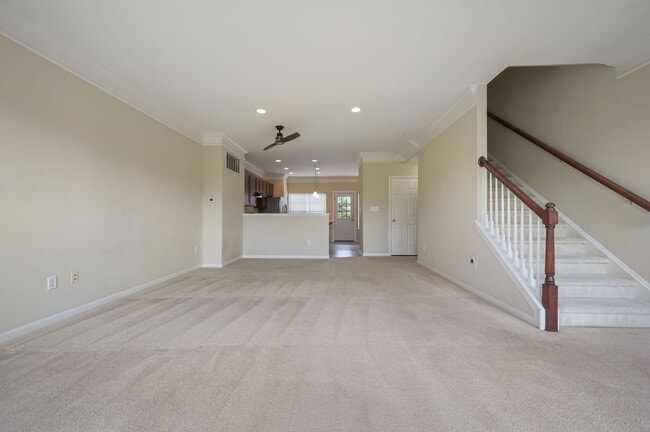 Photo - 227 Tidbury Crossing