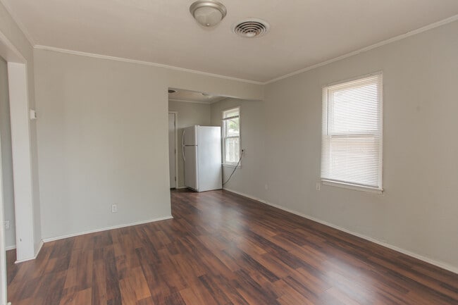 Photo - 1305 State St