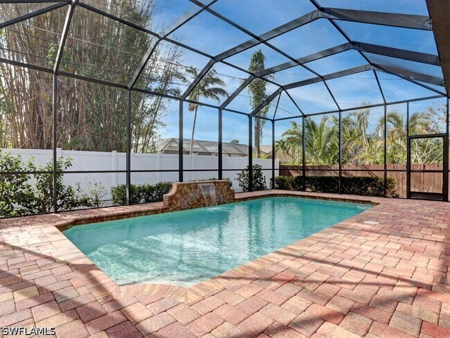 Photo - 840 98th Ave N