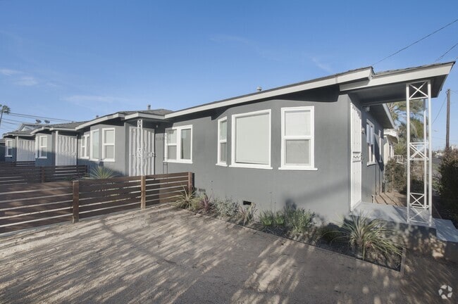 Building Photo - 4091 Rosecrans Ave Unit 4091 Rental