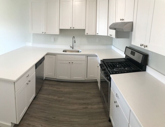 Photo - 320 7th Ave