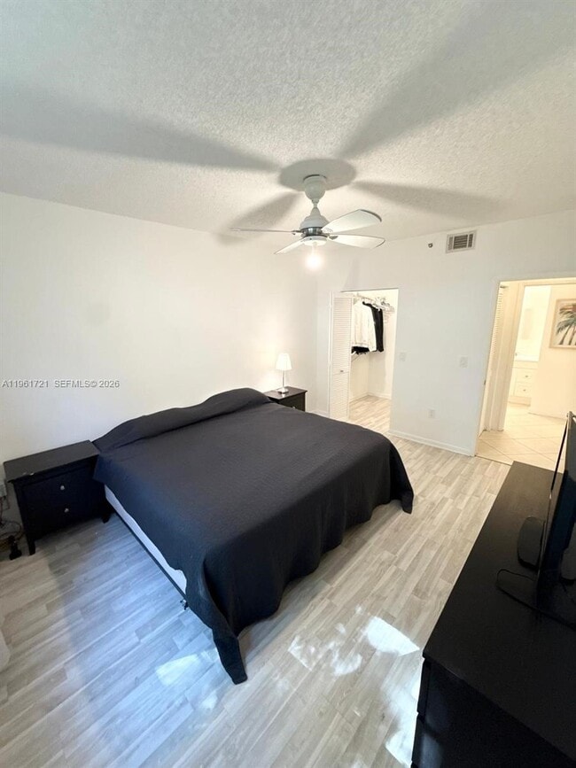 Photo - 19501 E Country Club Dr Unit 9104