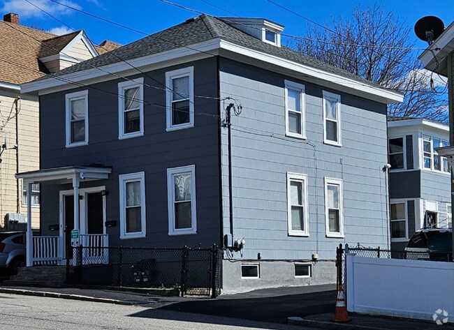 Building Photo - 111 3rd St Rental