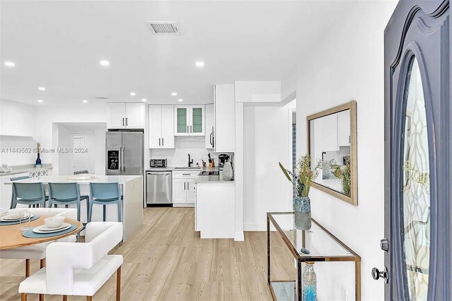 Photo - 1527 Fletcher St