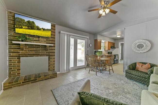 Photo - 3032 Edgewood Dr