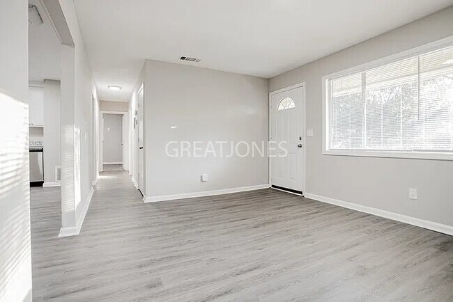 Photo - 1816 Wellborn Dr