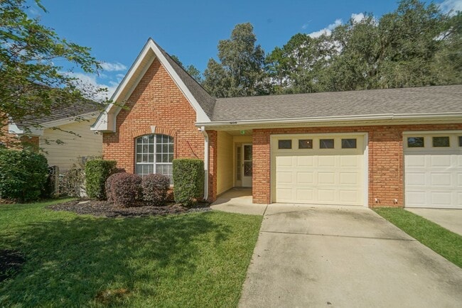 Beautiful 3/2 Home in The Villages at Maclay - Beautiful 3/2 Home in The Villages at Maclay