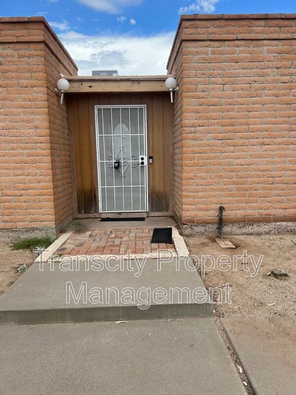 Building Photo - 8432 E Mangun Rd Rental