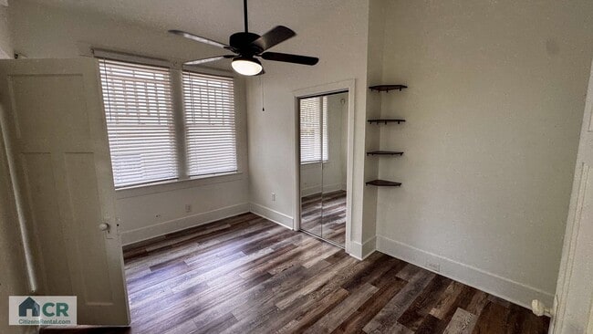 Photo - University Area 4bd/2ba With Private Backy...