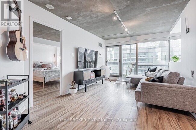 Photo - 10 Yonge St Unité 2501