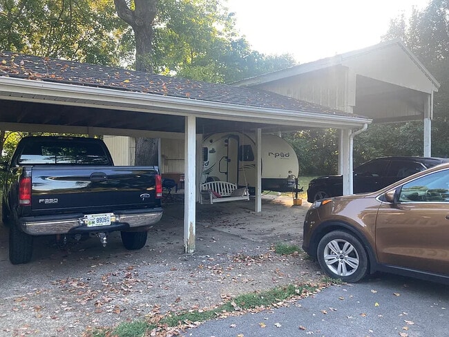 Photo - 1900 Three Springs Rd